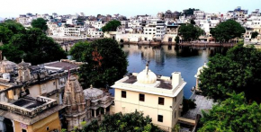 Hotel Shiv Palace